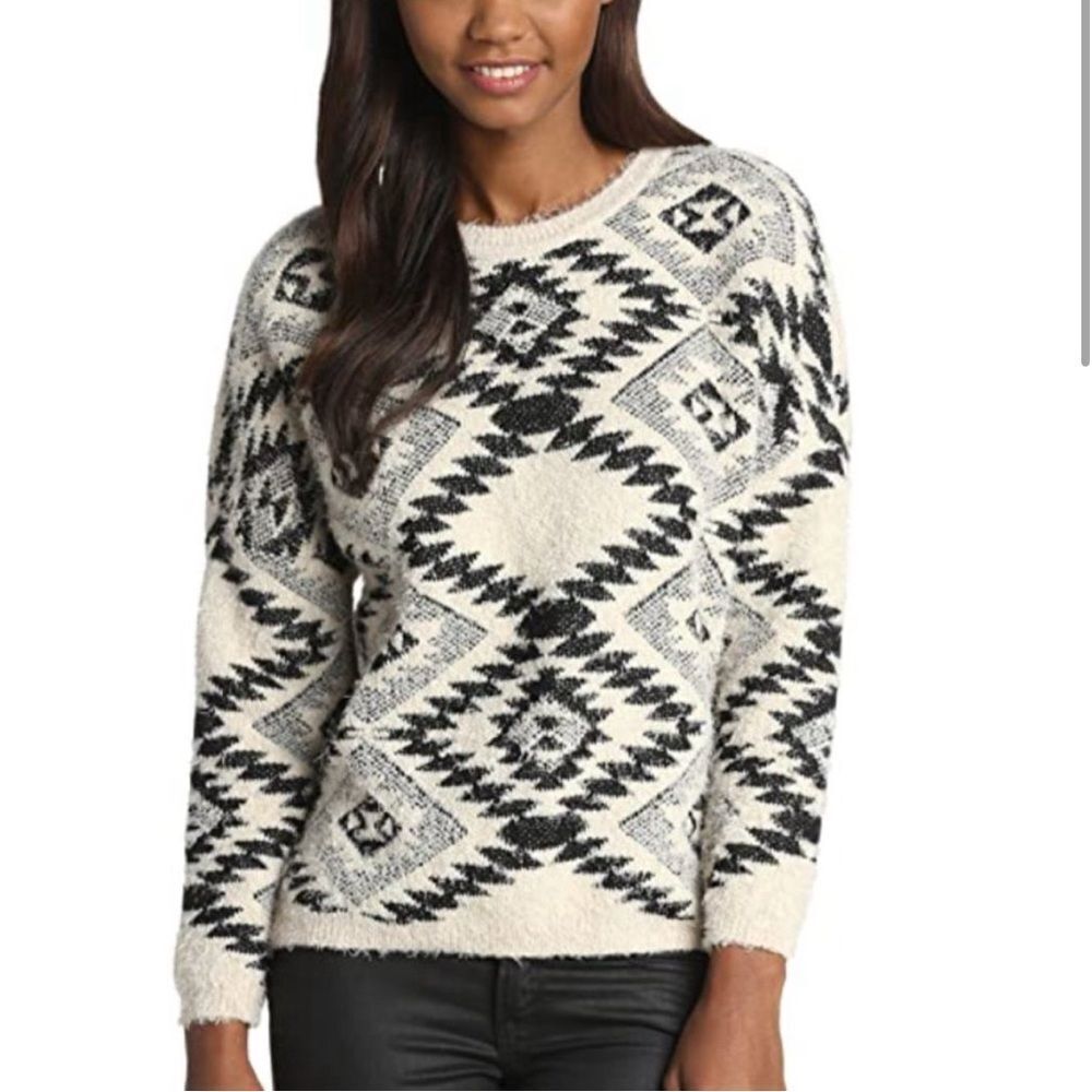 McGinn Taylor Oversized Eyelash Sweater Southwest - Size Small